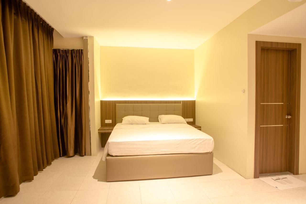 Ak Hotel Nagoya Hill Batam Luaran gambar