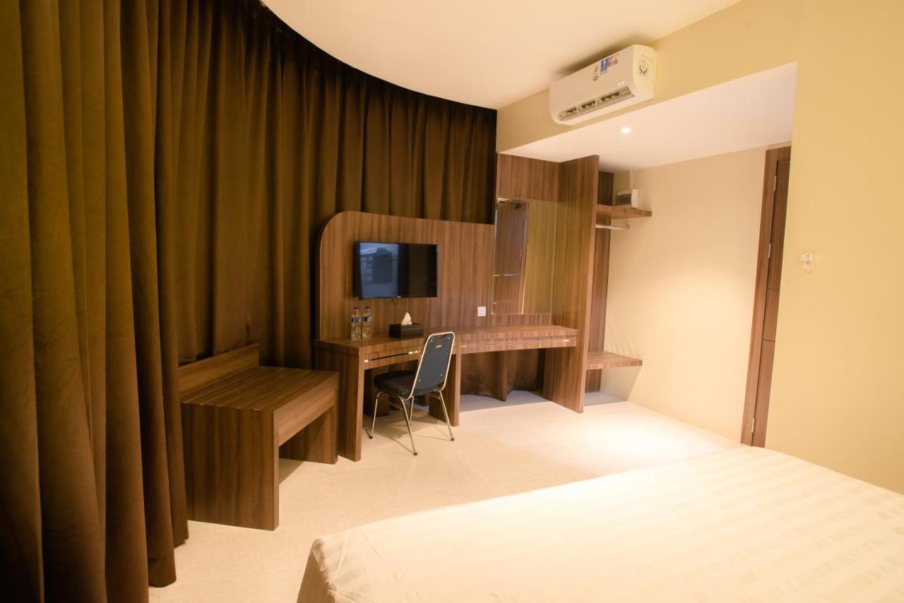Ak Hotel Nagoya Hill Batam Luaran gambar